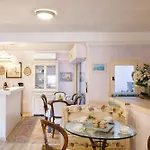 De Sophie Yourhosthelper Apartmán