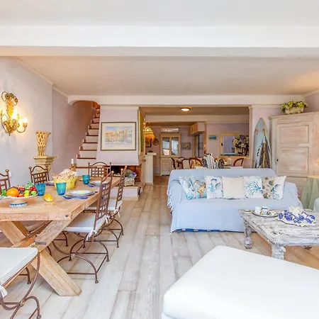 De Sophie Yourhosthelper *