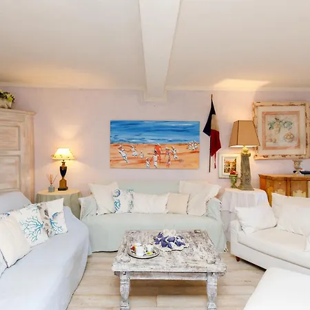 De Sophie Yourhosthelper